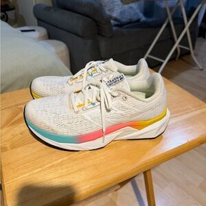 New Balance Women’s FuelCell Propel v5 Running Shoes